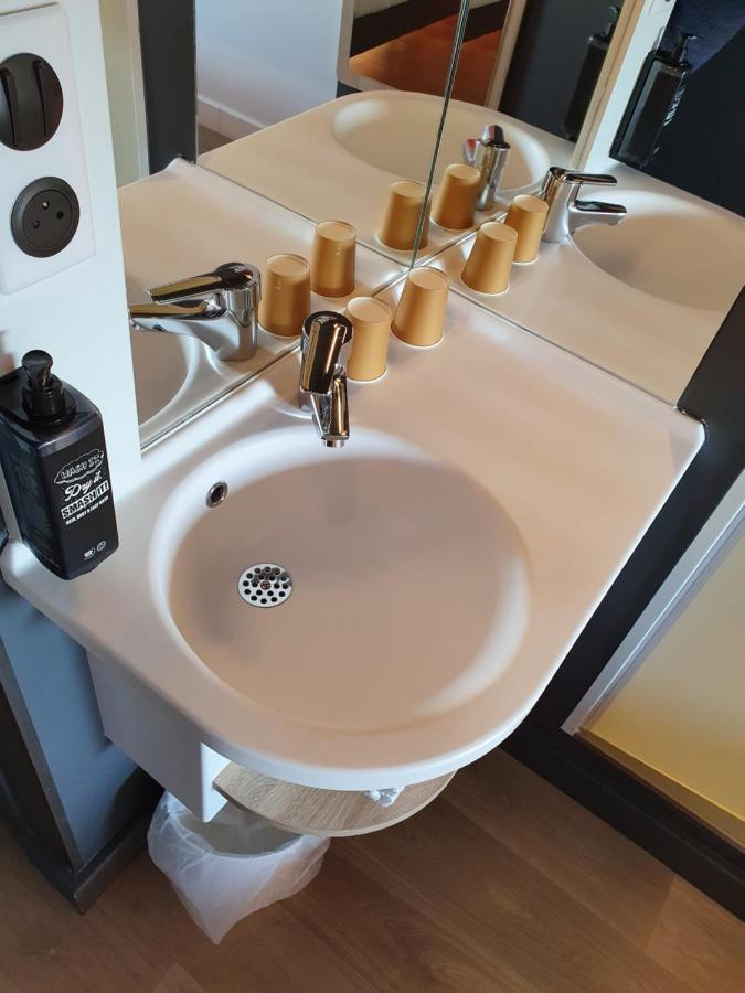 Ibis Budget Кутанс Екстер'єр фото