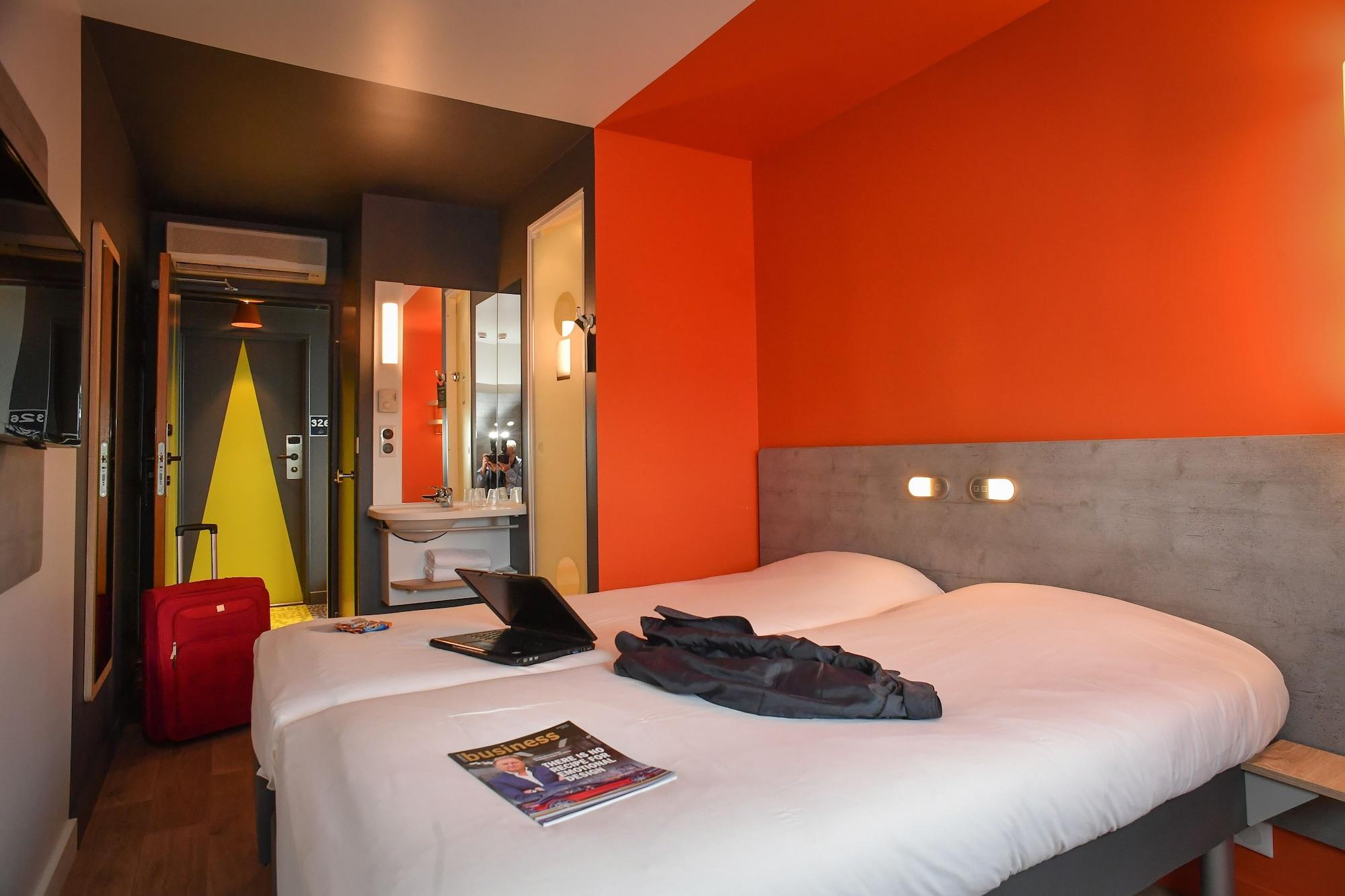 Ibis Budget Кутанс Екстер'єр фото