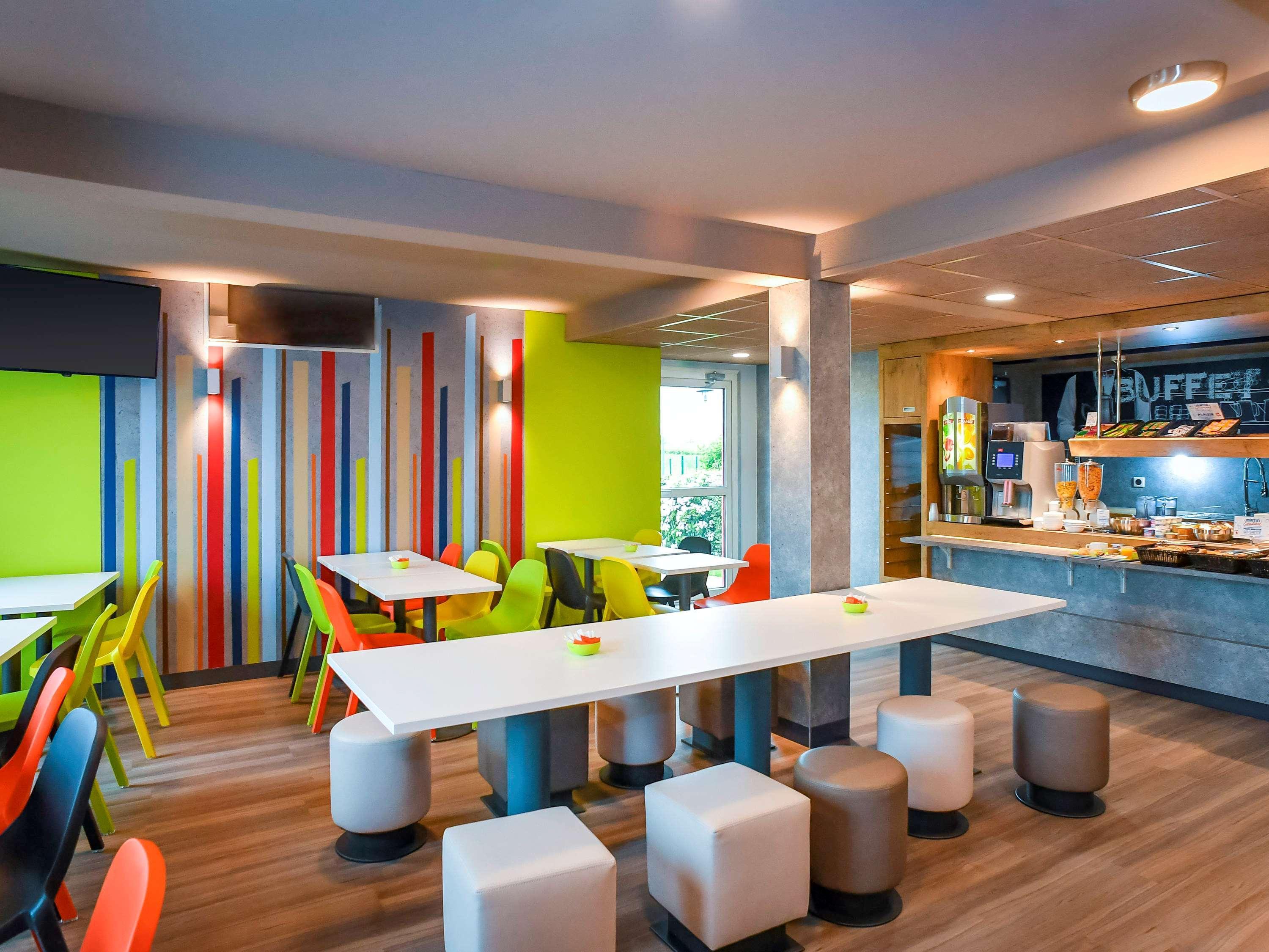 Ibis Budget Кутанс Екстер'єр фото