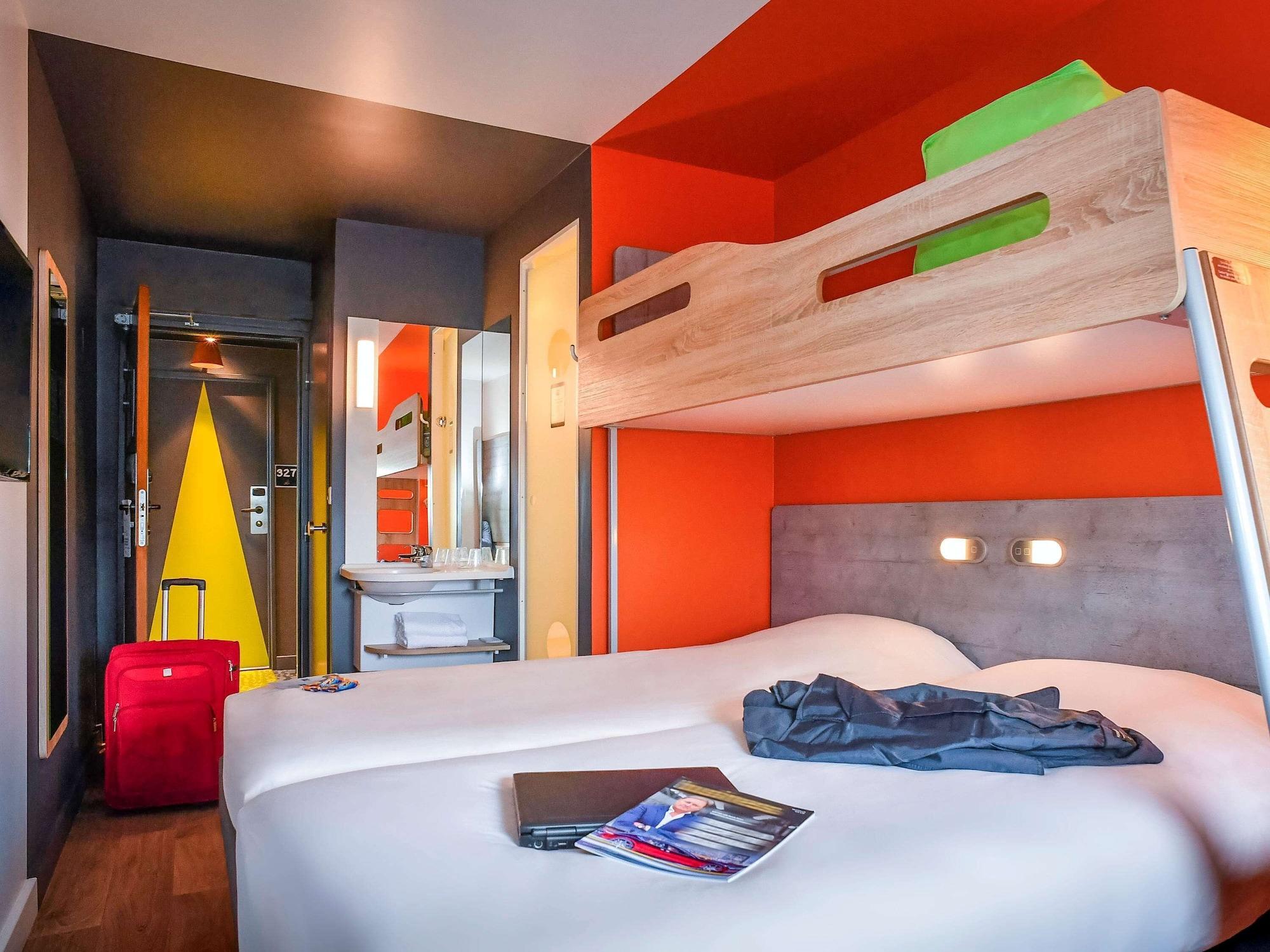 Ibis Budget Кутанс Екстер'єр фото