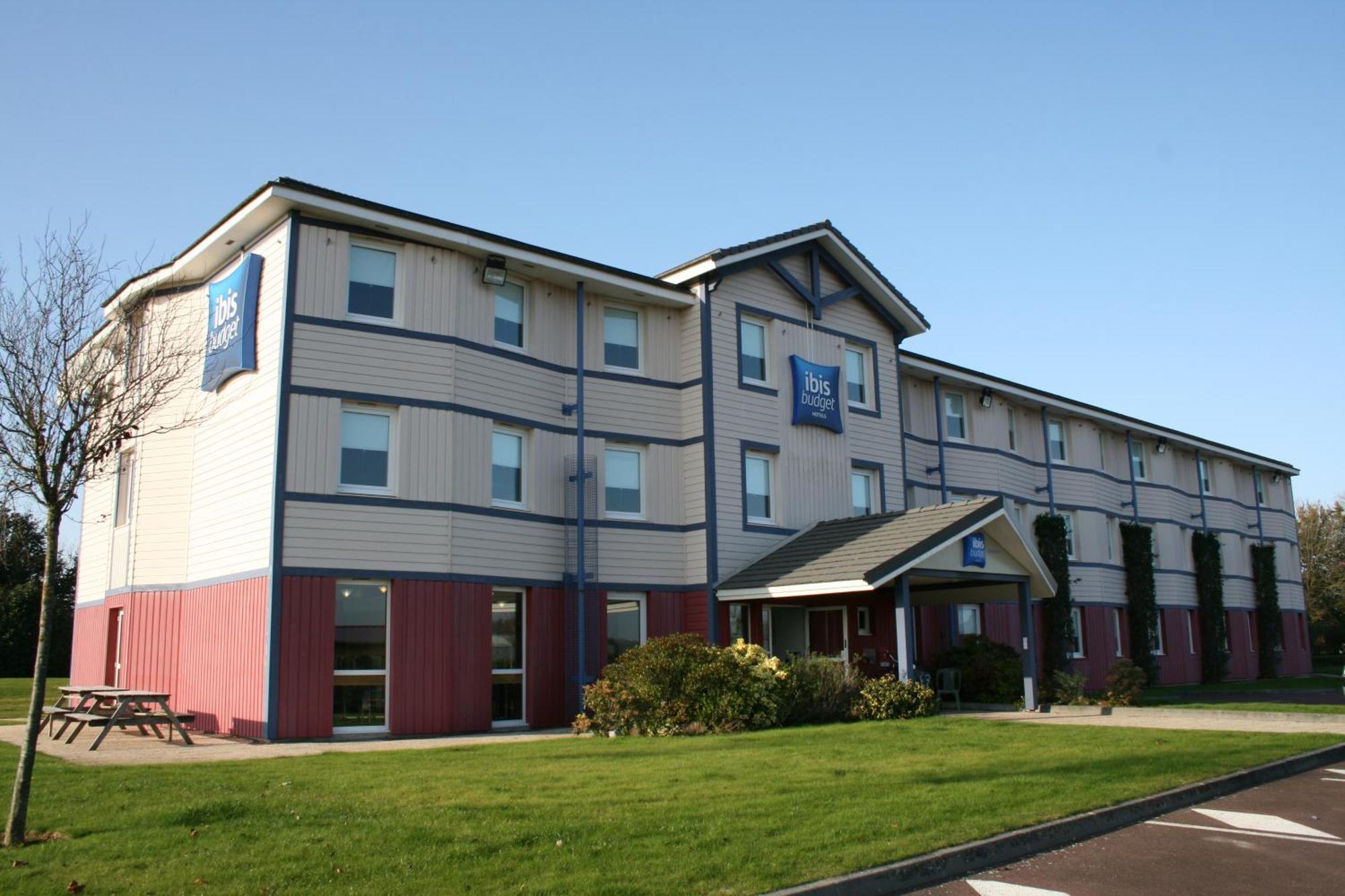 Ibis Budget Кутанс Екстер'єр фото